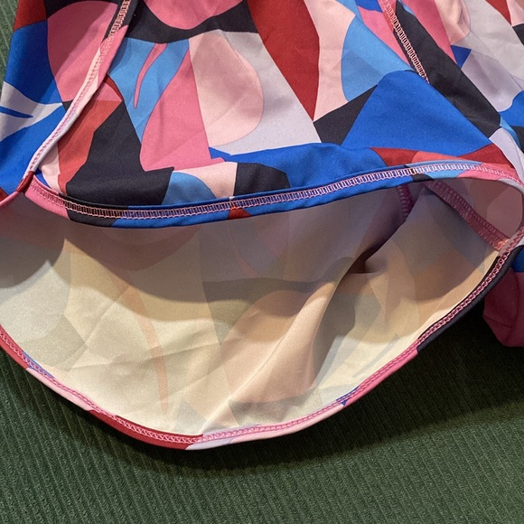 Girl’s all in motion shorts. NWT size Medium - Picture 5 of 5